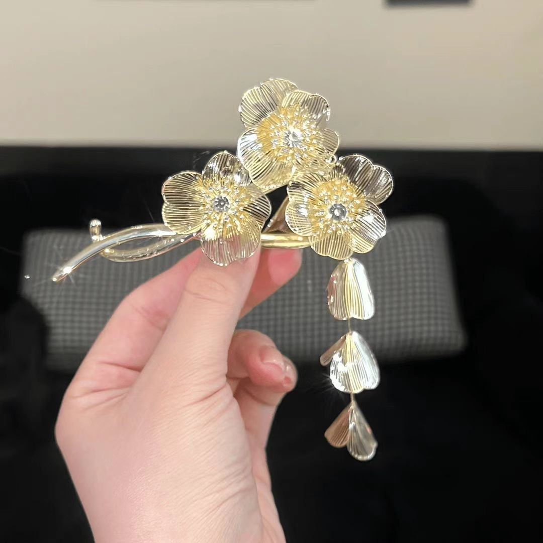 Ethnic-style Crescent-shaped Tassel Hairpin