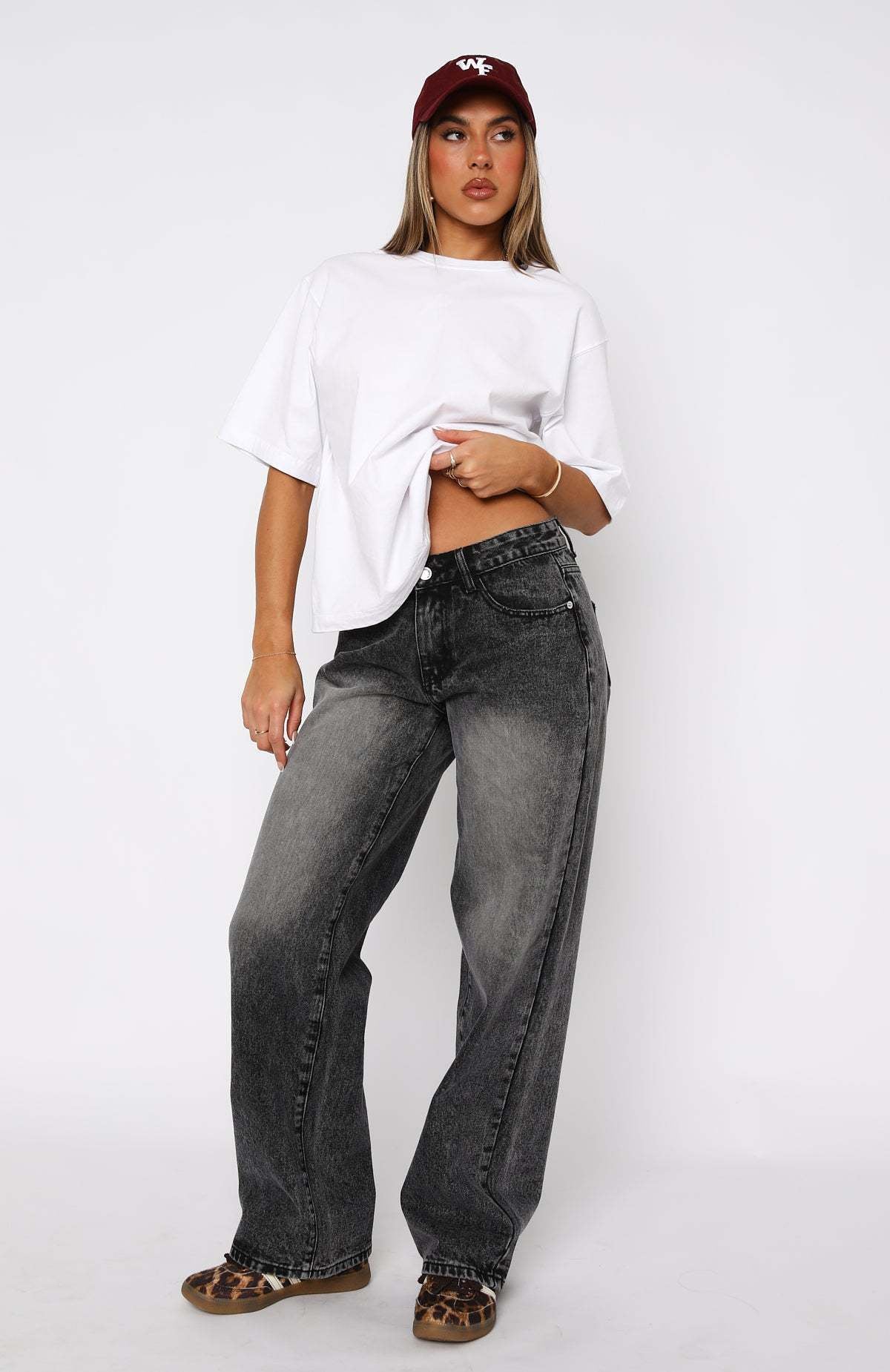 Retro Washed Loose-Fit Denim Jeans For Women