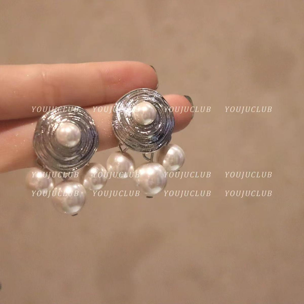 French Retro Light Luxury Silver Mountain Spring Earrings, Vintage Metal Round High-End Pearl Ethnic Style Fashion Dangle Jewelry For Women