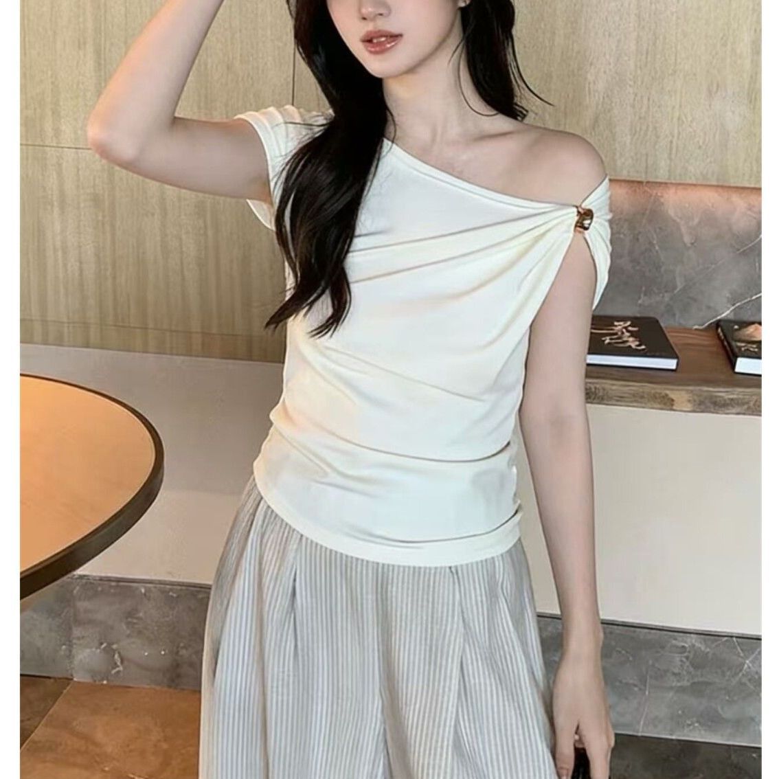 Slim-fit Cropped Top New Short-sleeve Style