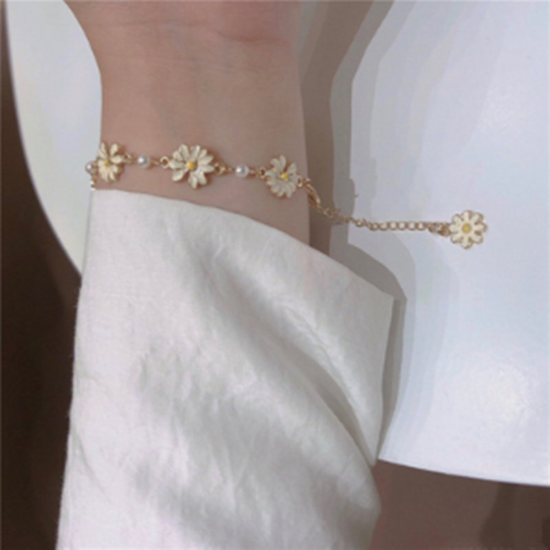 Cute Retro Student Flower Girl Heart Hand Jewelry