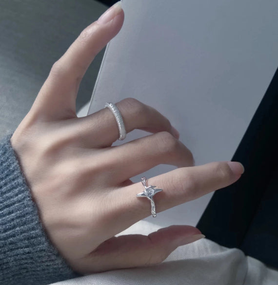 Y2K Silver Auditorium Relief Ring