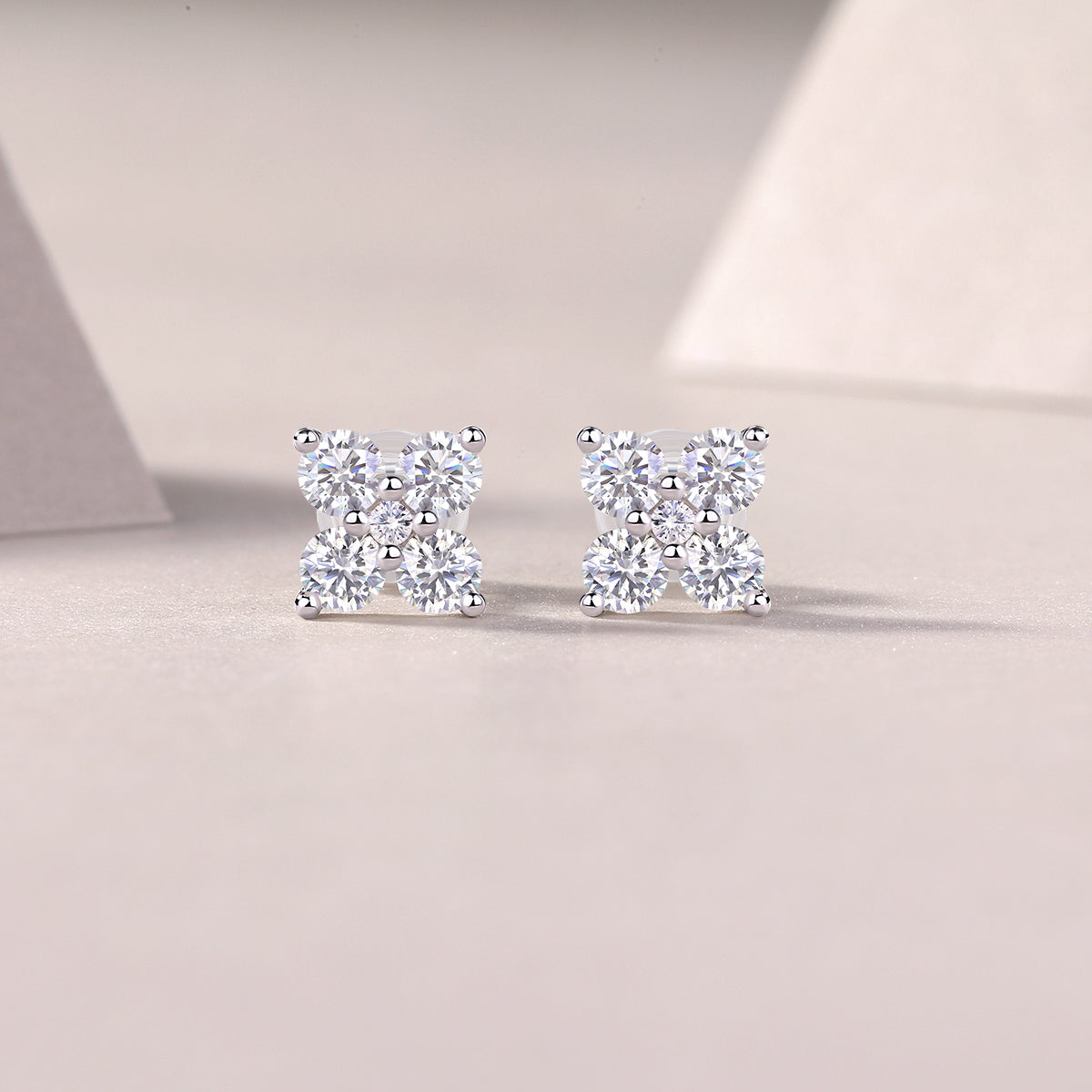 S925 Sterling Silver Gold Plated Clover Stud Earrings, D-VVS1 Moissanite, 1.2g Women's Jewelry Gift Box