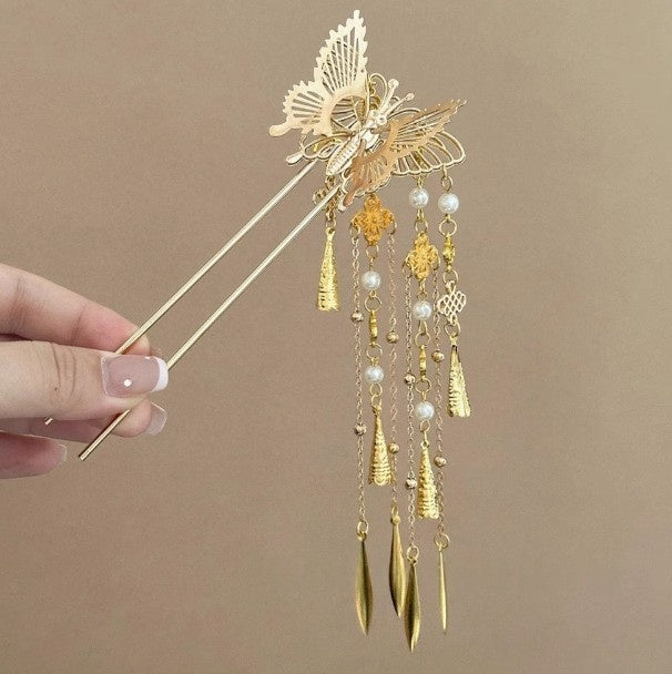 Ethnic-style Crescent-shaped Tassel Hairpin