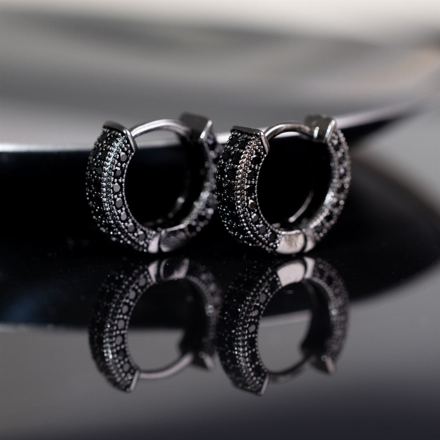 Full Rhinestone Hoop Earrings, 2026 Hot High-End European & American Hip Hop Classic Huggie Earrings, Personalized Circle Light Luxury Stud Jewelry For Men