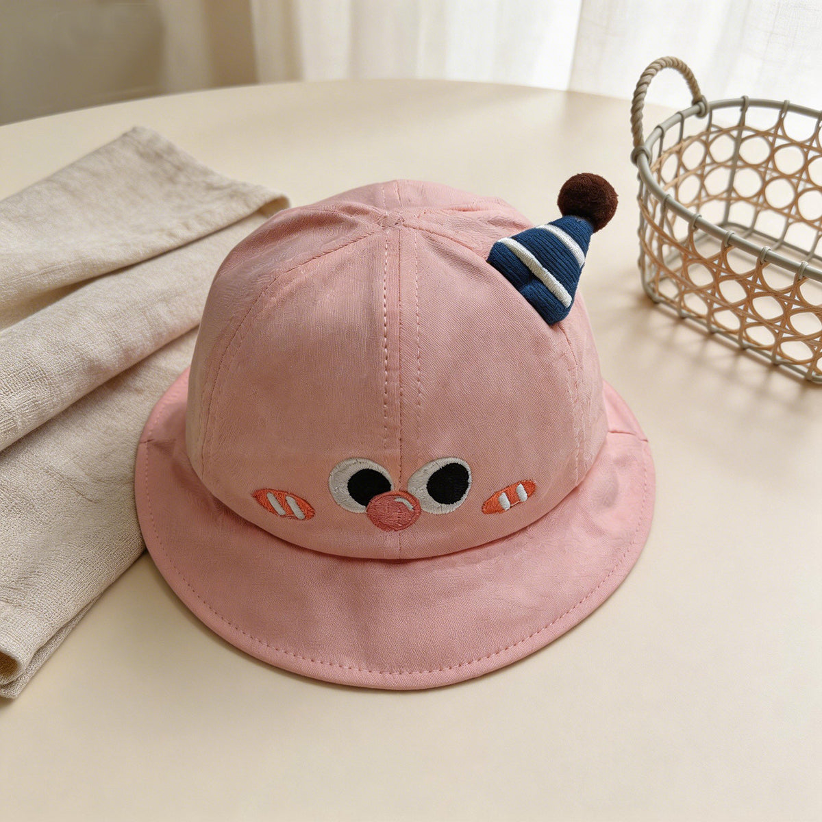 Solid-color Children's Cartoon Clown Pattern Embroidered Party Hat Decoration - Cute And Sweet Fisherman Hat Suitable For Traveling And Shopping