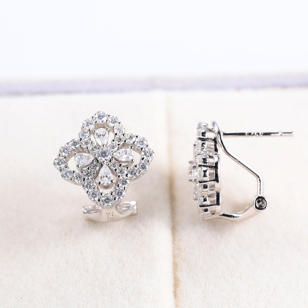 S925 Sterling Silver Clover Huggie Earrings, 3x2mm Pear D-VVS1 Moissanite Cluster, Platinum Plated 4.2g Elegant Women's Jewelry Gift Box