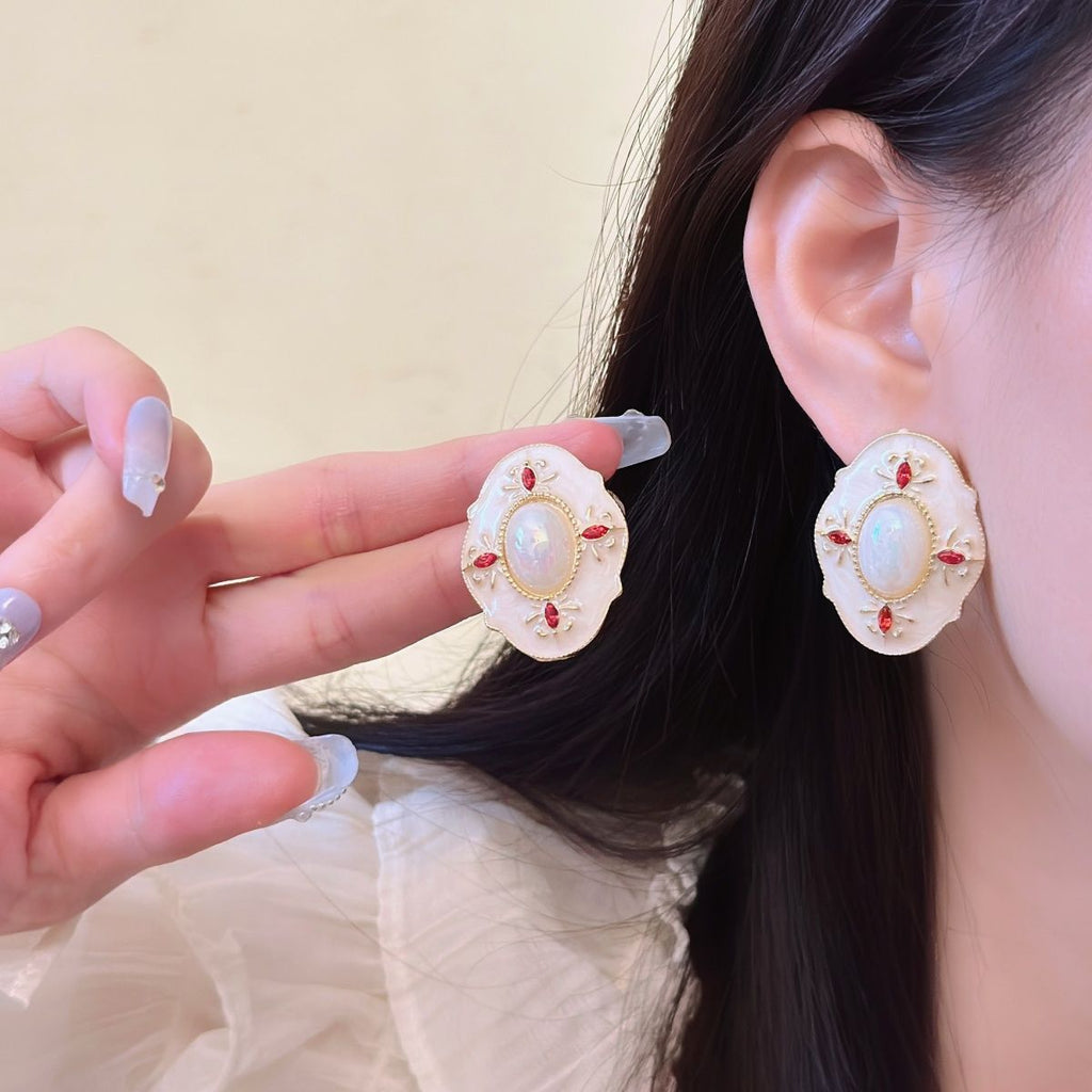 2026 New Retro Style Stud Earrings, Elegant Minimalist All-Match Light Luxury Geometric Enamel Drip Glaze Ear Jewelry Wholesale