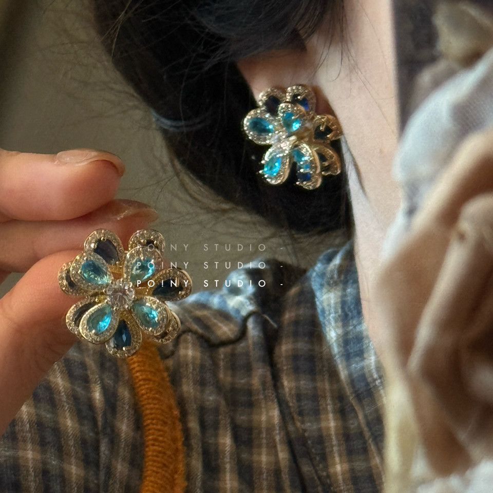 2026 New Vintage Retro Bold Floral Stud Earrings, Full Paved Blue Zircon Rhinestone Luxury High-End Elegant Fashion Ear Jewelry For Women