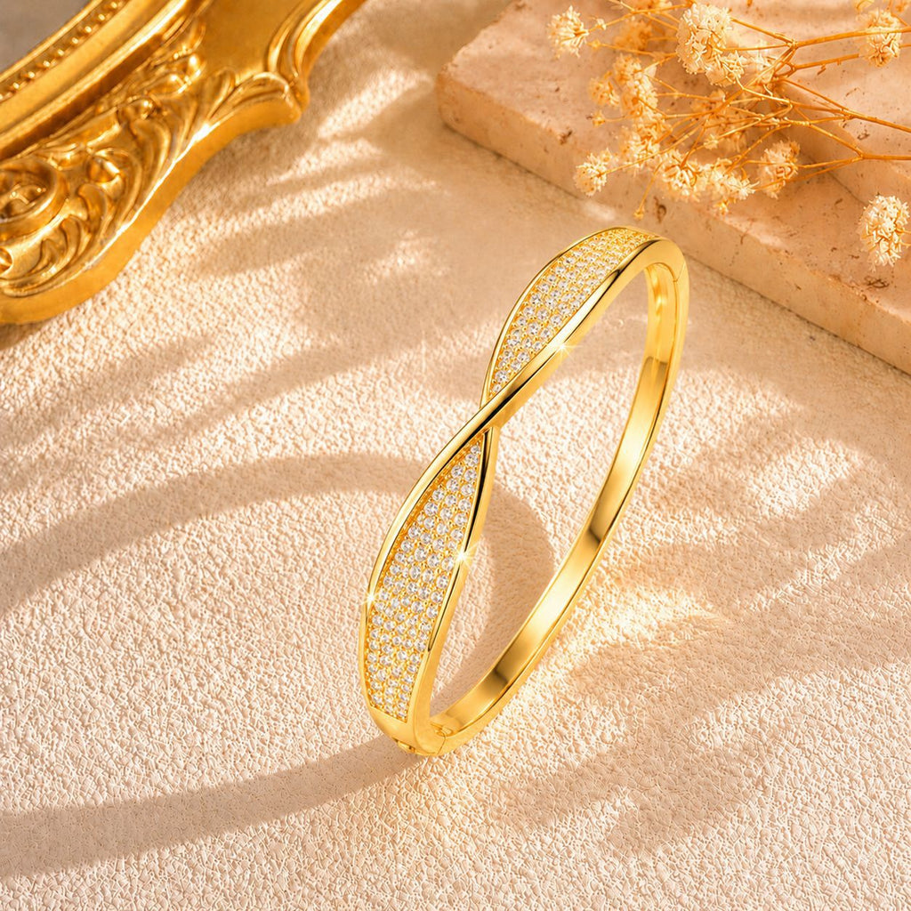 Light-luxury Twisted Bracelet With Zircon Inlays