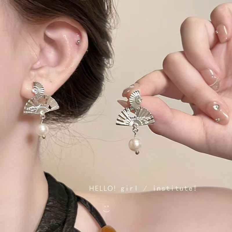 New Chinese Oriental Style Fan-shaped Earrings For Women, Cold Elegant Niche Unique Stud Earrings, Vintage Cheongsam Traditional Ear Jewelry