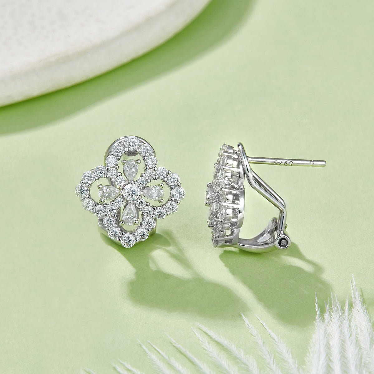 S925 Sterling Silver Clover Huggie Earrings, 3x2mm Pear D-VVS1 Moissanite Cluster, Platinum Plated 4.2g Elegant Women's Jewelry Gift Box