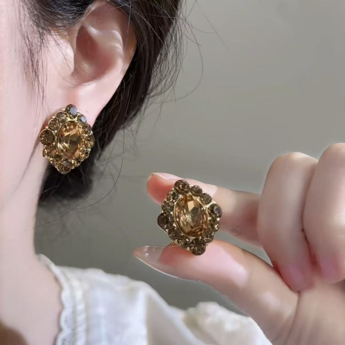 2026 Bestselling Maillard Retro Coffee Rhombus Full Rhinestone Snap Hoop Earrings, Sparkling Luxury Diamond Inlaid Ear Buckles For Women