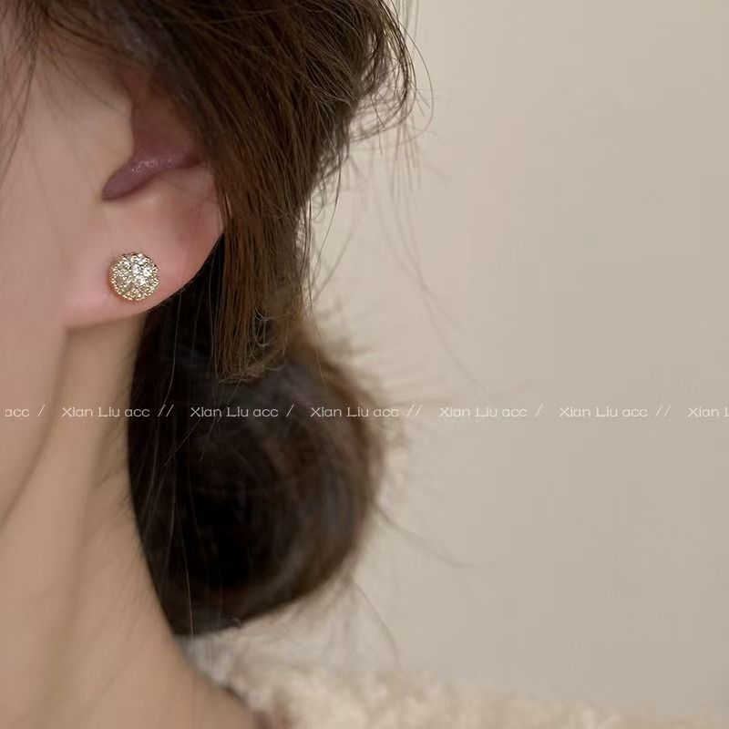 2026 New Hot Selling Champagne Beaded Earrings, Niche Designer High-End Stud Earrings, Elegant Temperament Versatile Women Ear Jewelry