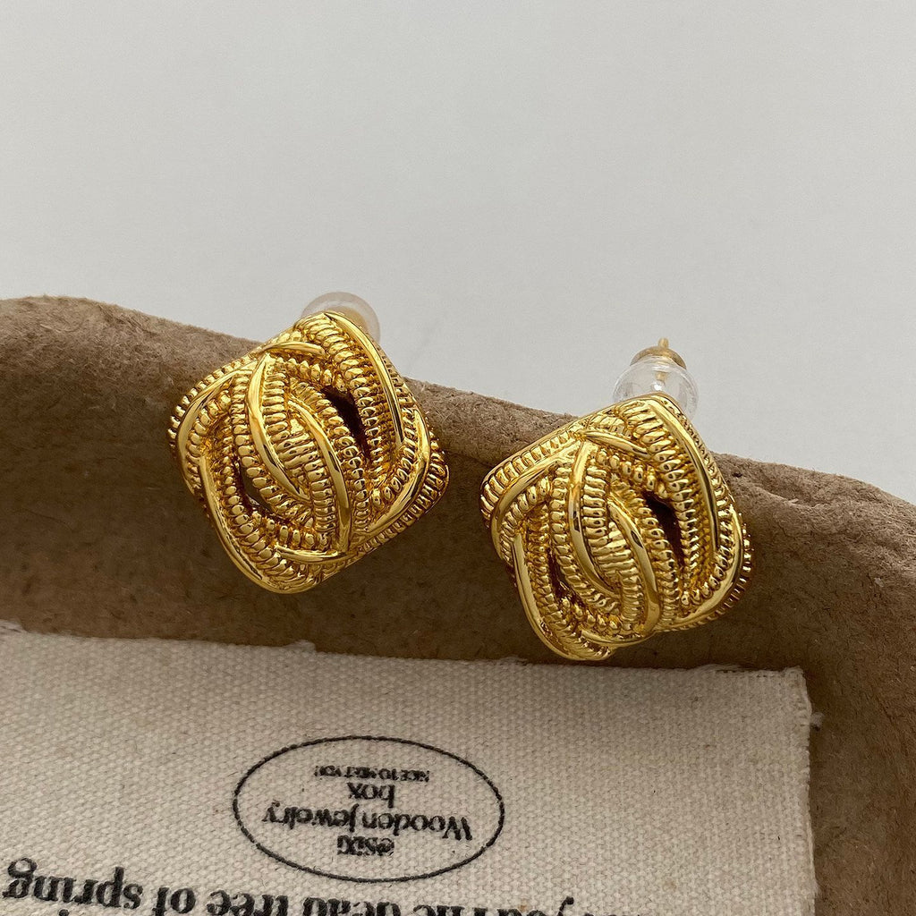 Vintage Woven Texture Square Gold Stud Earrings For Women, Irregular High-End Metallic Earrings, Niche Elegant Versatile Ear Jewelry