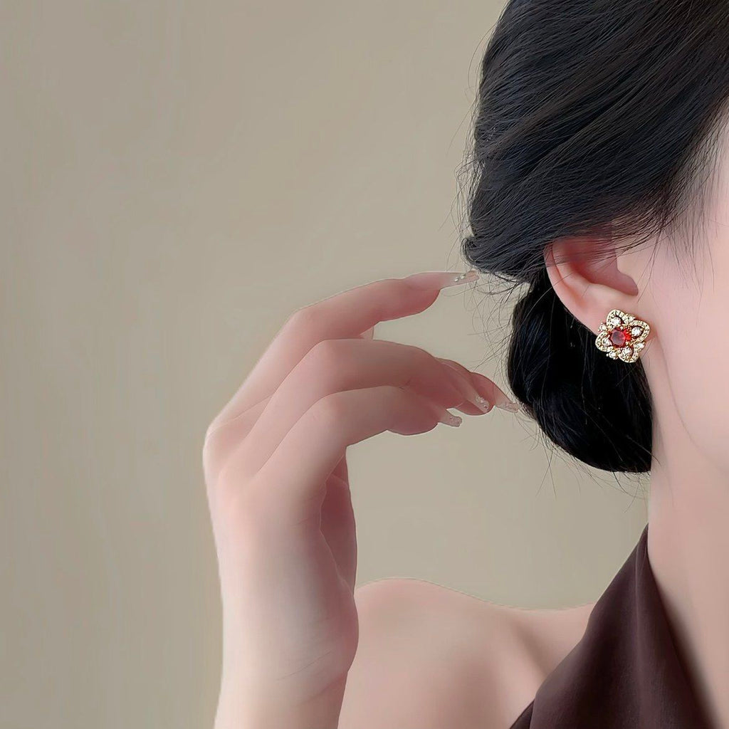 Beautiful Floral Earrings For Autumn Winter, Coil Disk Clip On Earrings & Stud Earrings For Women With Or Without Ear Piercings