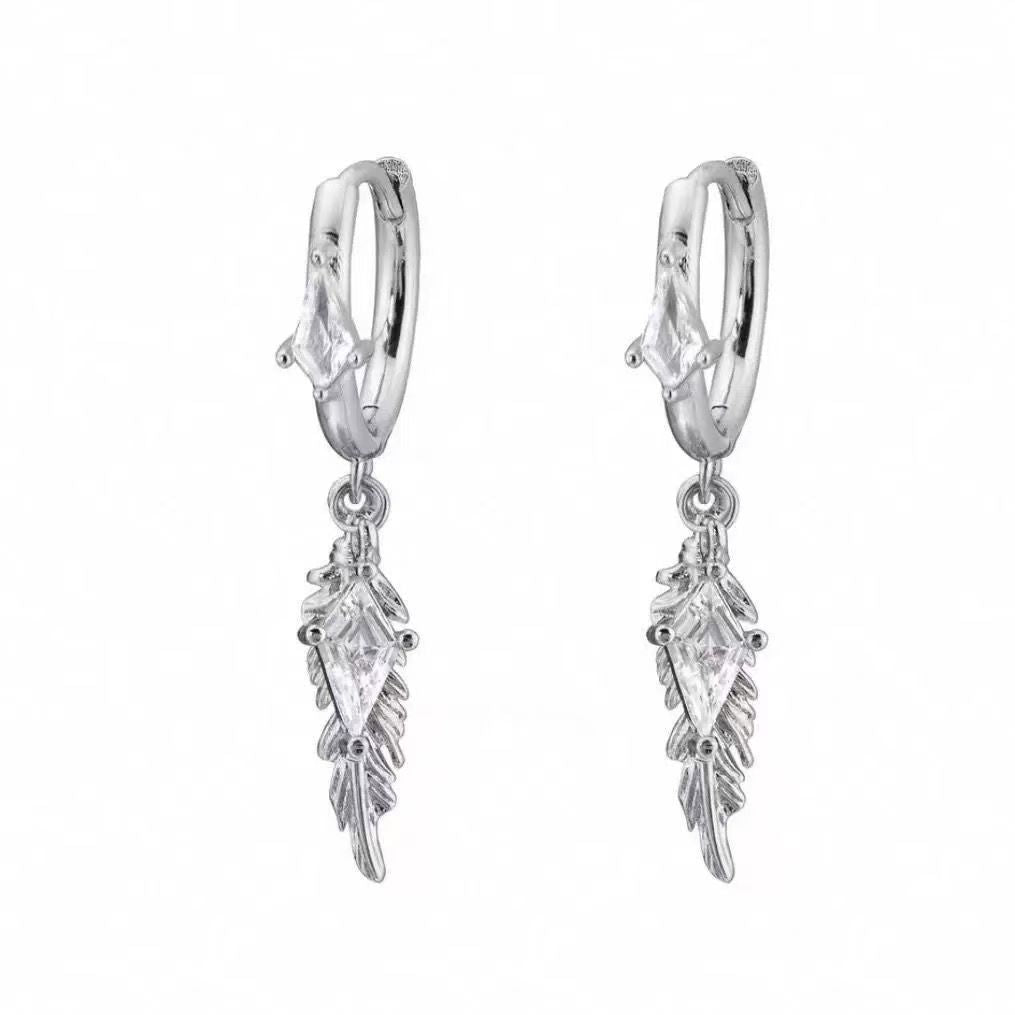Cool Dark Style Feather Zircon Tiny Huggie Earrings, Niche High-End Minimalist Cold Tone Unisex Personalized Ear Jewelry