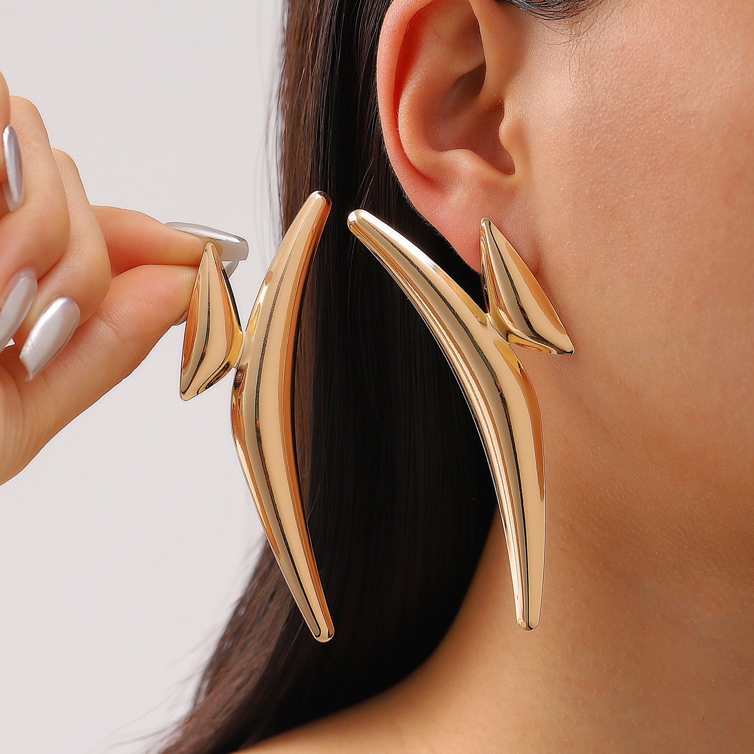 Avant-Garde Irregular Geometric Ear Jewelry, Retro Bold Lava Crinkled Metal Texture European American Trend Women Stud Earrings