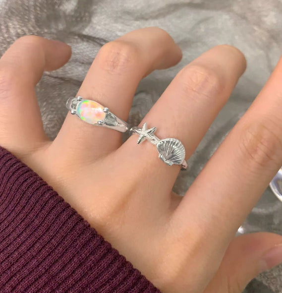 Y2K Silver Auditorium Relief Ring