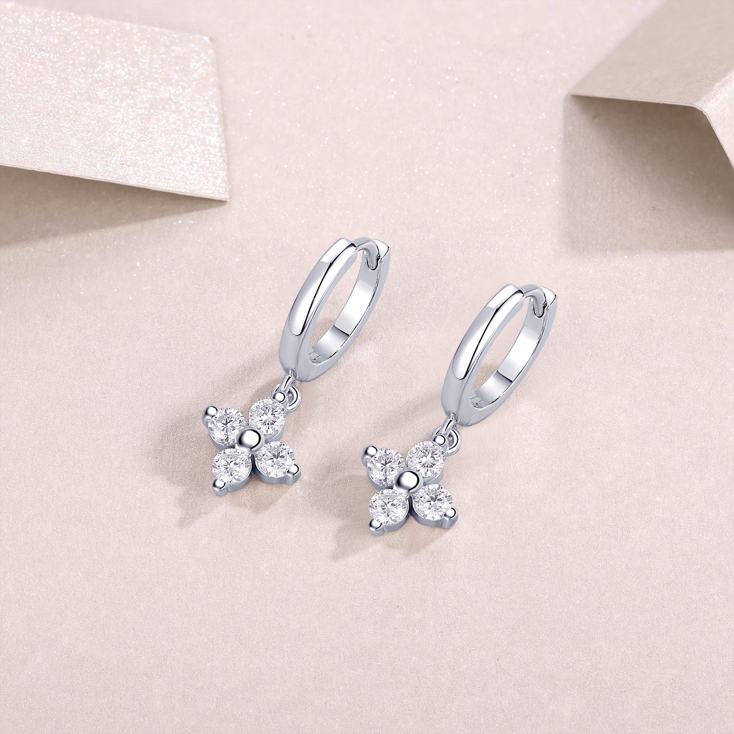 S925 Sterling Silver Clover Drop Earrings, D-VVS1 Moissanite Huggie Dangle, Platinum Plated 3.8g Women's Jewelry Gift Box