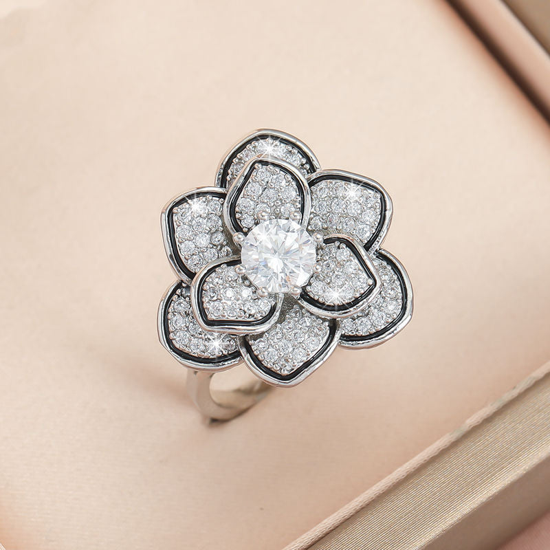 Fashion Light Luxury Flower Ring For Women