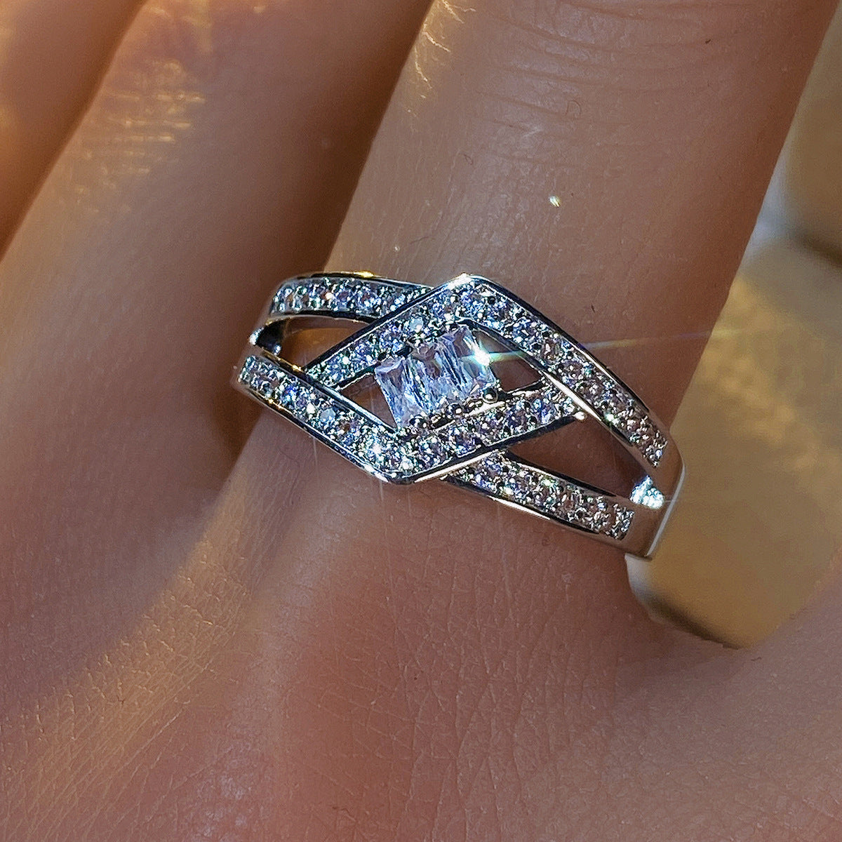 Zircon-inlaid RingHollowed-out Cross DesignChic And Subtly Luxurious