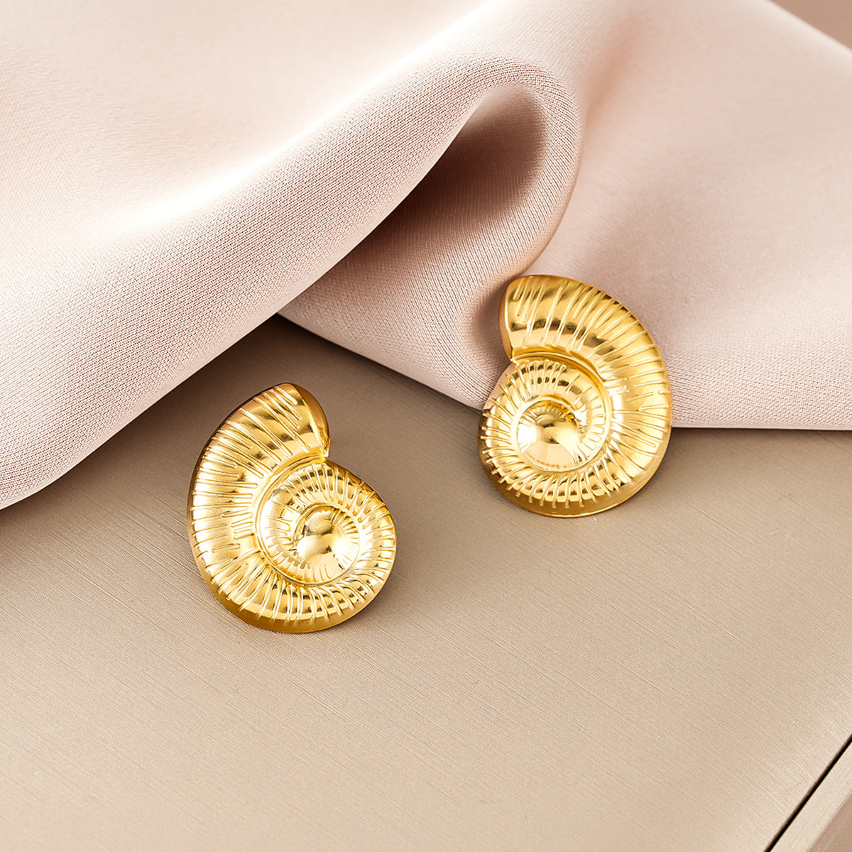 New Arrival 18K Gold Oval Titanium Steel Earrings, Unique Geometric Heart Surface Texture Stainless Steel Trendy Ear Studs