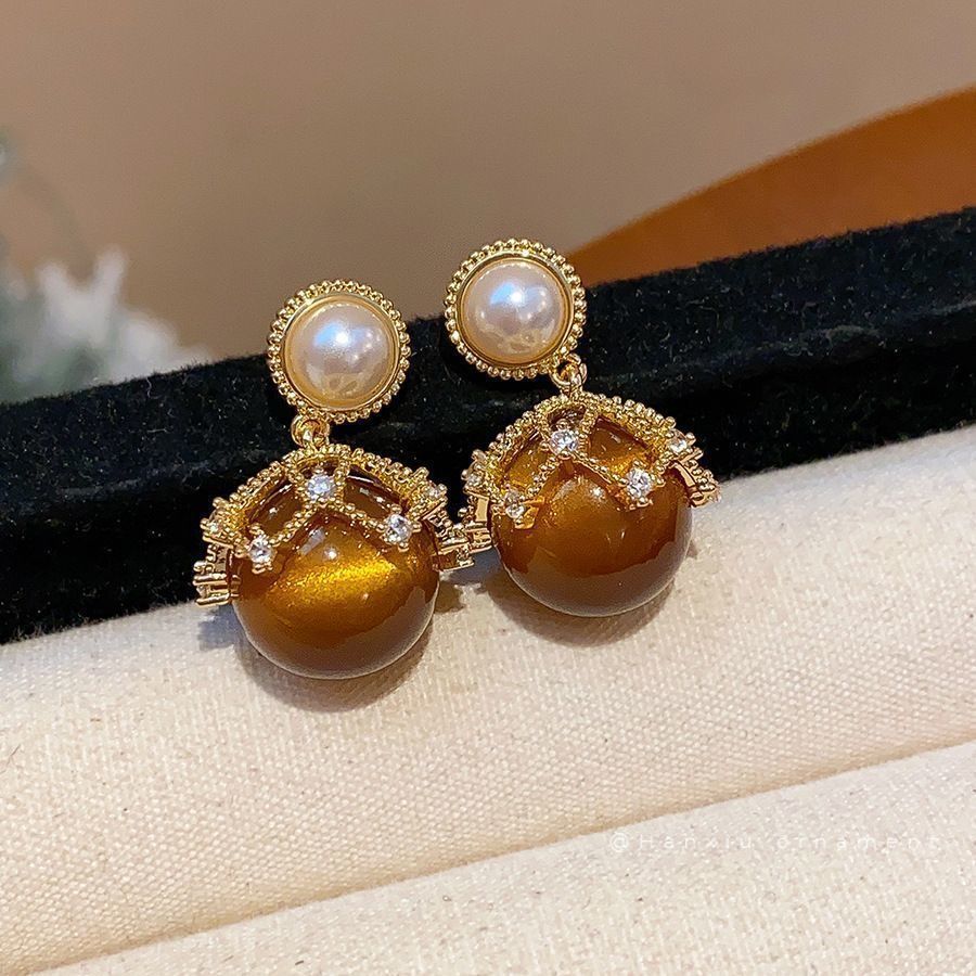Women's 2026 Coffee Color Zircon Stud Earrings, Exquisite Versatile Elegant Shiny Rhinestone Light Luxury High-End Temperament Ear Jewelry