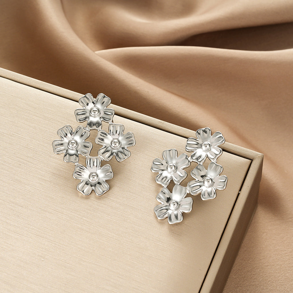 Women INS Casual Petal Stainless Steel Earrings, Rotatable Leaf 18K Gold Plated Titanium Steel Versatile Elegant Studs