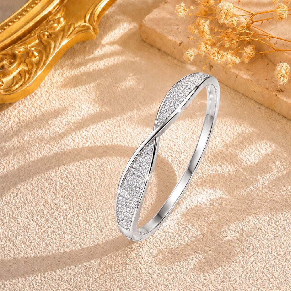 Light-luxury Twisted Bracelet With Zircon Inlays