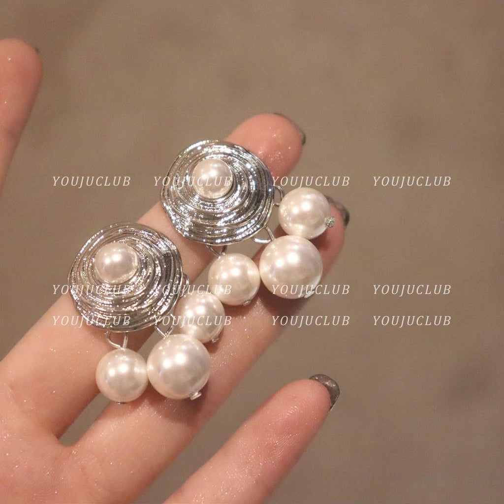 French Retro Light Luxury Silver Mountain Spring Earrings, Vintage Metal Round High-End Pearl Ethnic Style Fashion Dangle Jewelry For Women