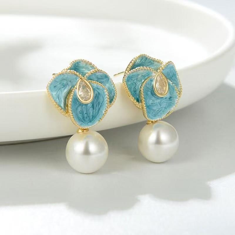 New Niche Exquisite Flower Stud Earrings For Women, Fashion Light Luxury Elegant Beaded High-End Ear Jewelry