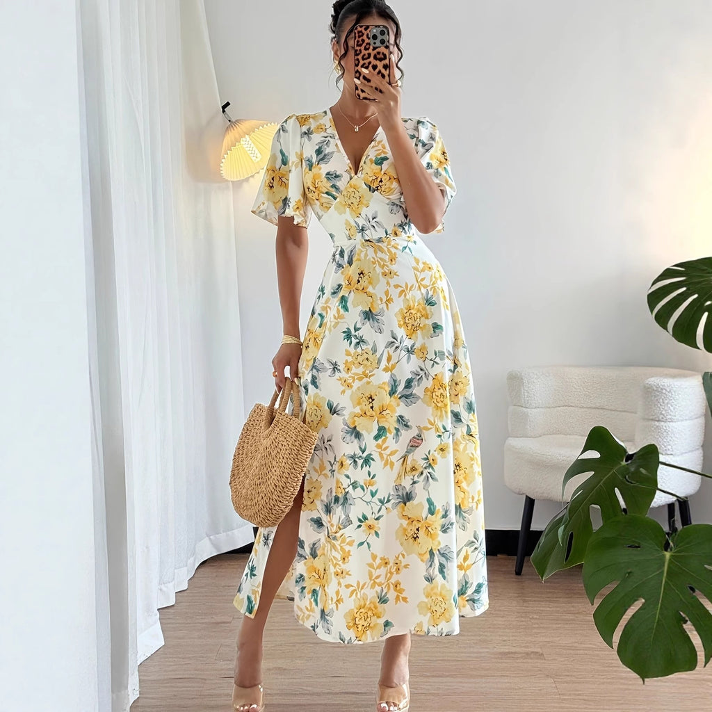 Waist-cinching Figure-flattering Short-sleeved Slit Dress