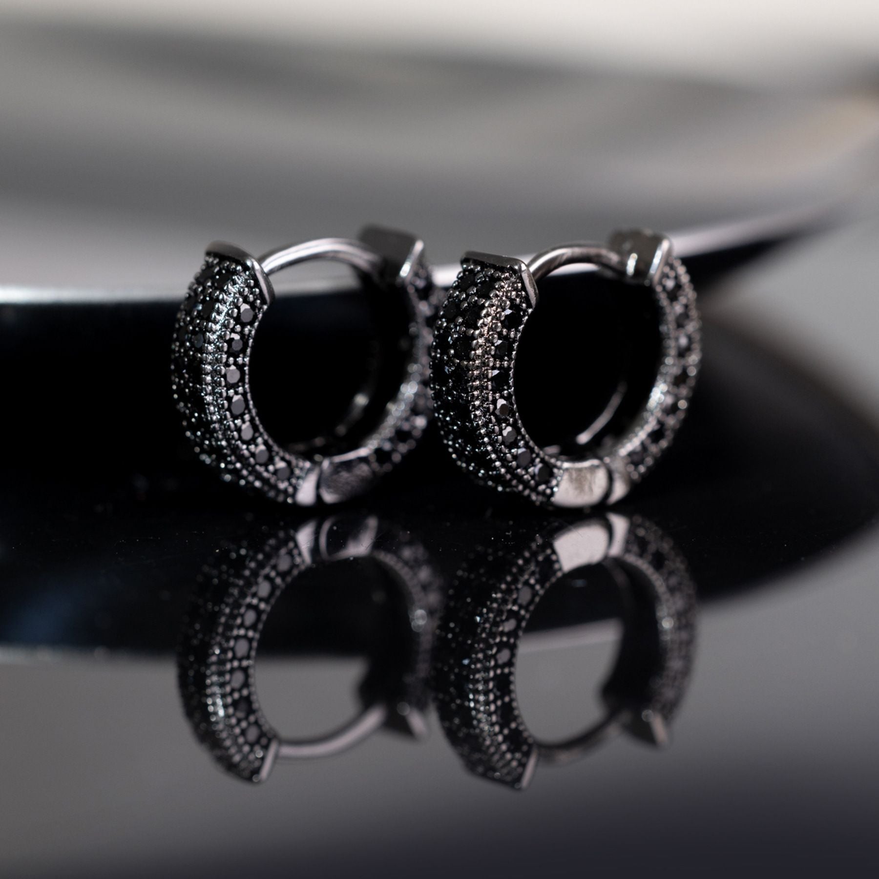 Full Rhinestone Hoop Earrings, 2026 Hot High-End European & American Hip Hop Classic Huggie Earrings, Personalized Circle Light Luxury Stud Jewelry For Men