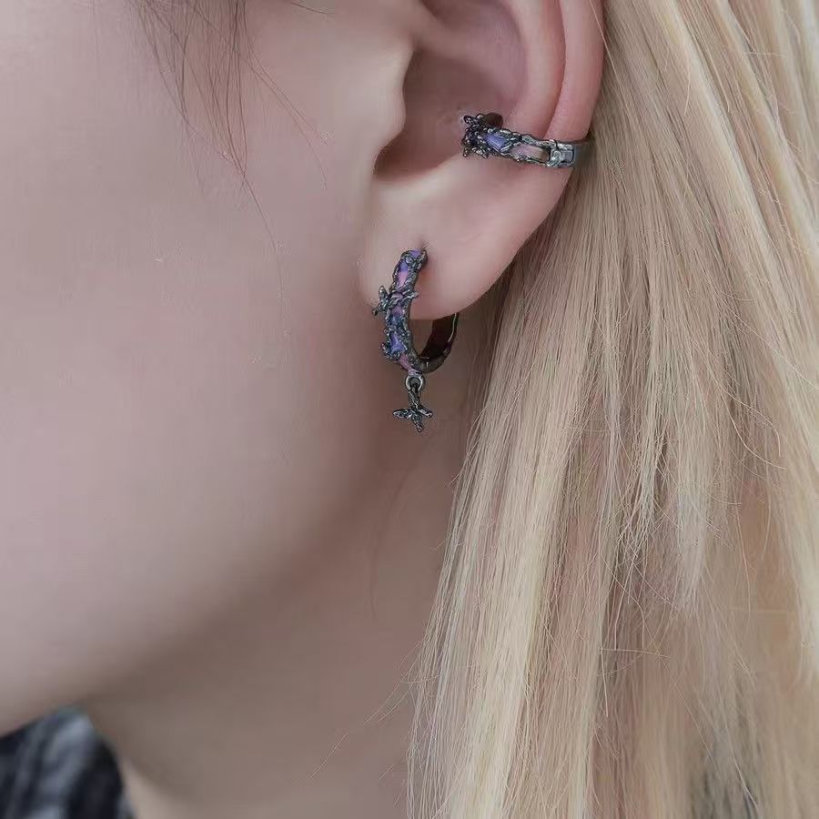 Ins Niche Original Design Mint Butterfly Huggie Earrings, Dark Red High-End Trendy Bestseller Ear Jewelry