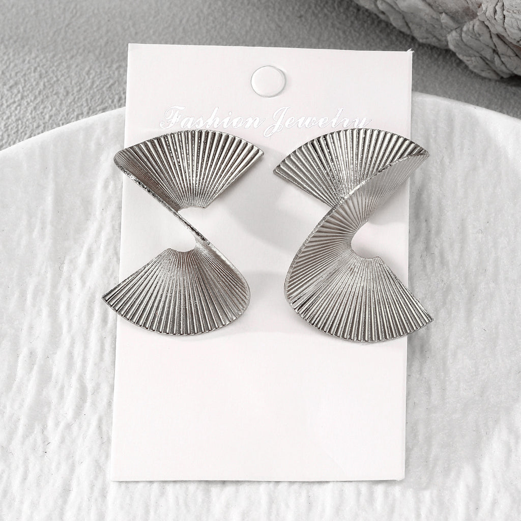 Cross-Border Bulk Wholesale Retro Geometric Metal Earring Sets, Popular European Vintage Design Unique Chic High-End Metal Stud Jewelry