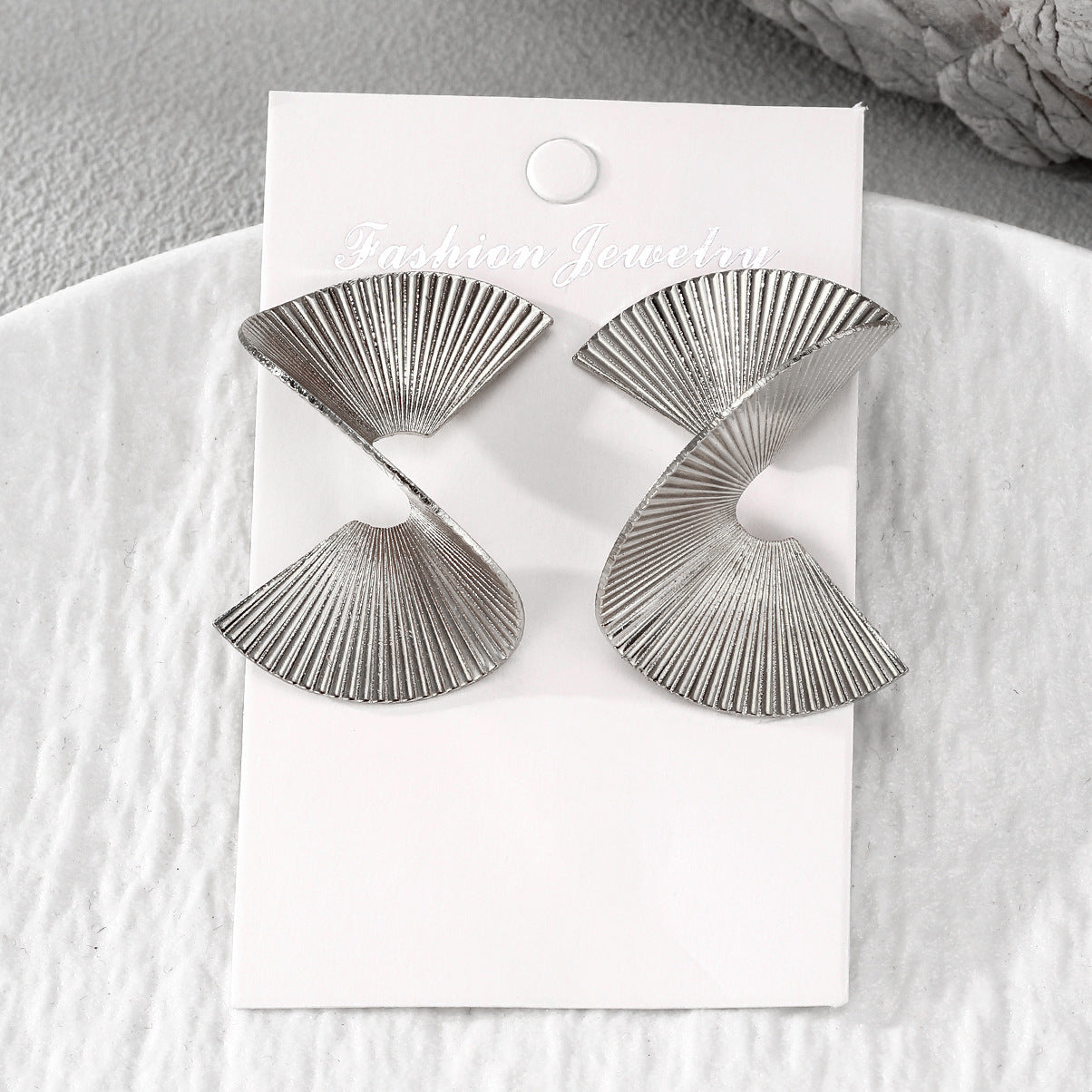 Cross-Border Bulk Wholesale Retro Geometric Metal Earring Sets, Popular European Vintage Design Unique Chic High-End Metal Stud Jewelry