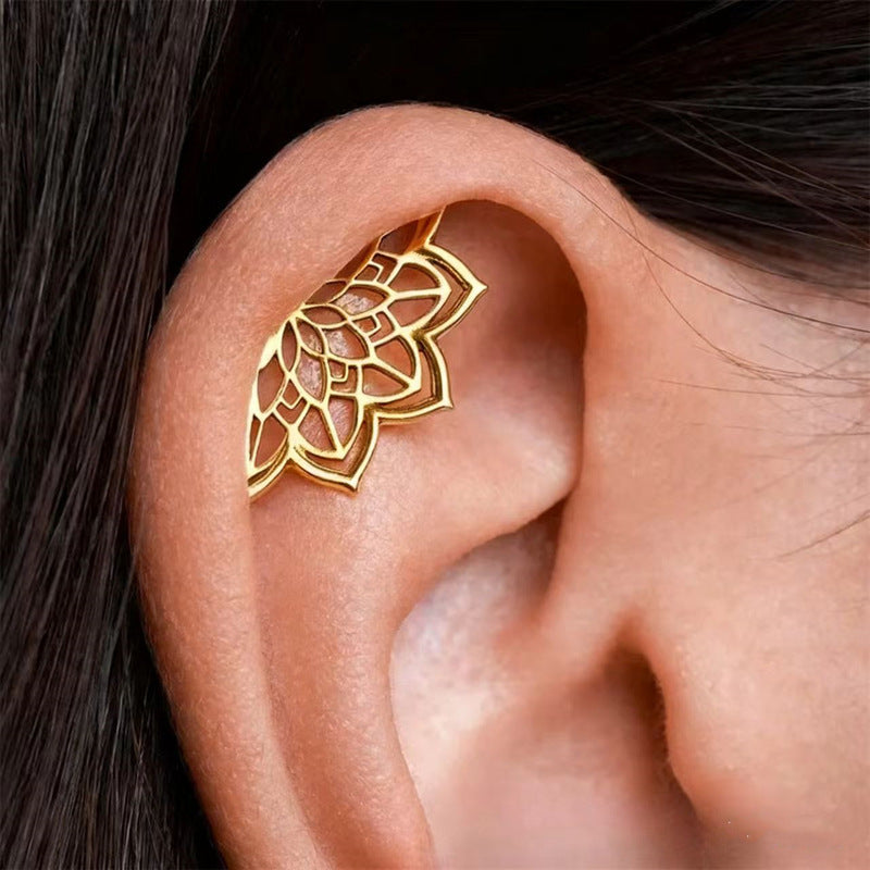 Halloween Horror Gothic Geometric Hollow-out Crescent-shaped Helix Stud
