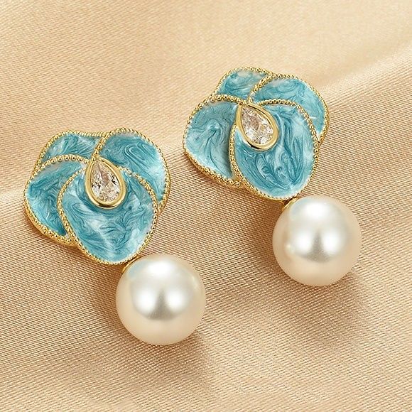 New Niche Exquisite Flower Stud Earrings For Women, Fashion Light Luxury Elegant Beaded High-End Ear Jewelry