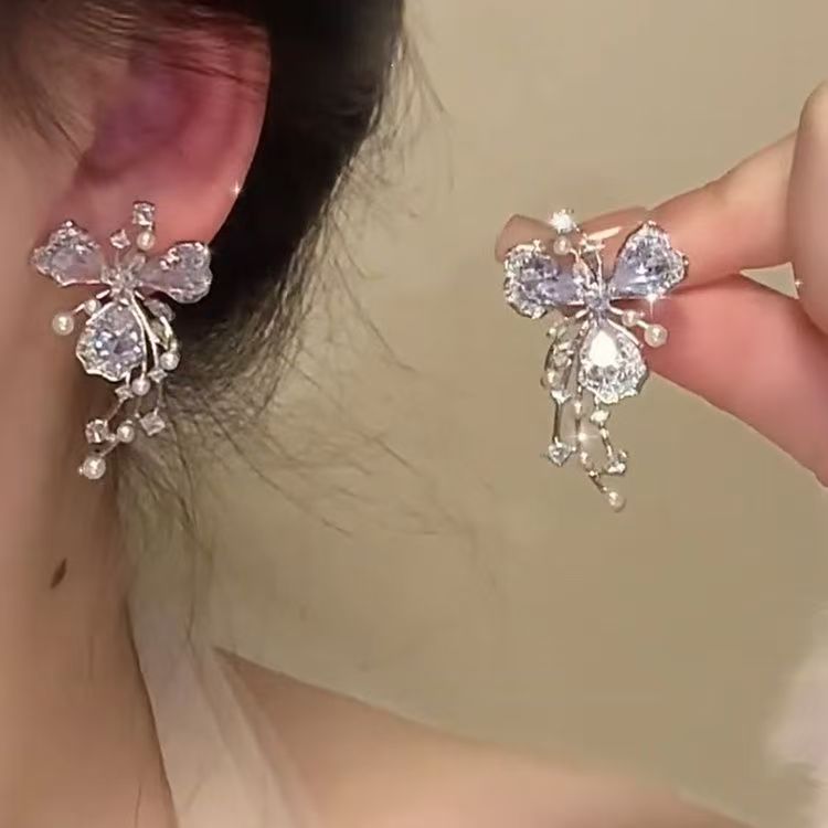 2026 Super Fairy INS Style Full Paved Rhinestone Floral Earrings For Women, Exquisite High-End Versatile Elegant Stud Ear Jewelry