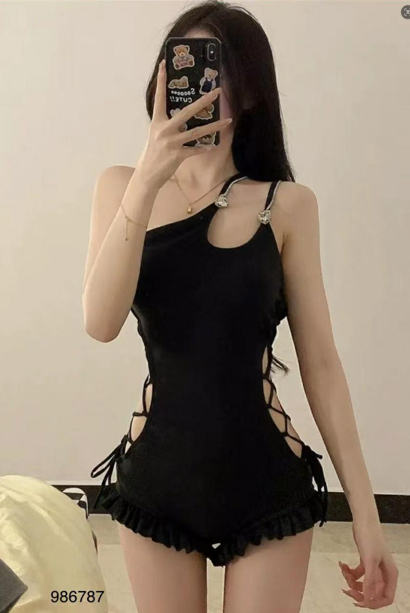 New All-black Waist-cinching Figure-flattering Swimsuit