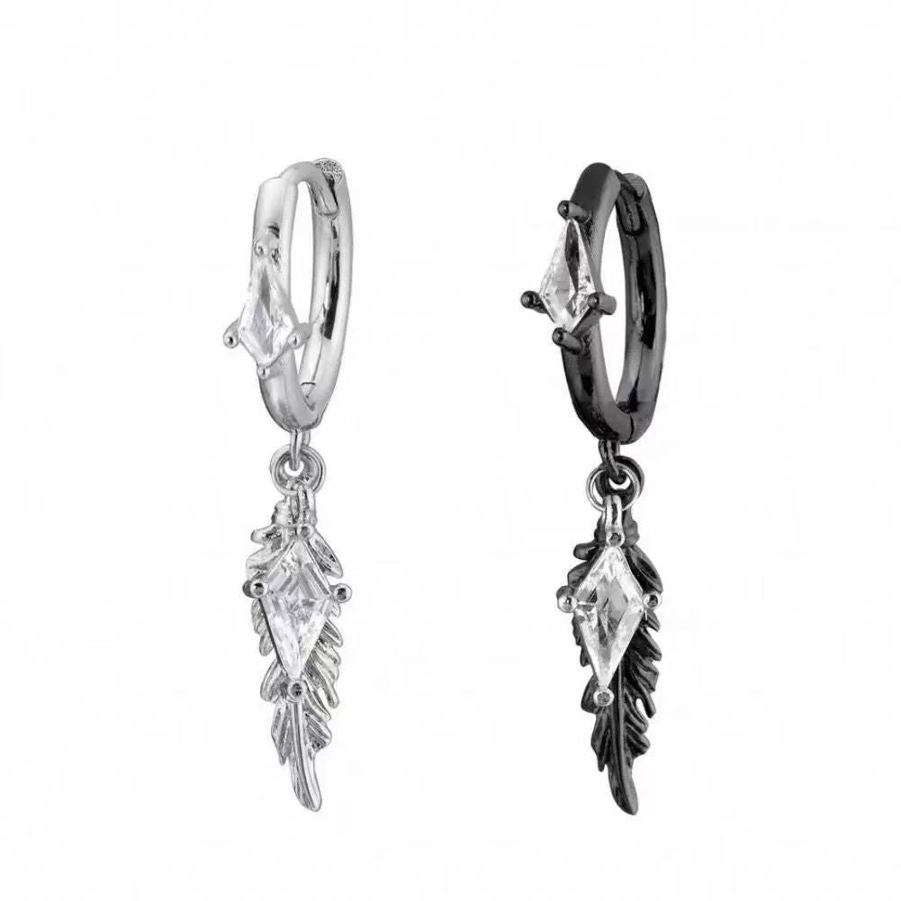 Cool Dark Style Feather Zircon Tiny Huggie Earrings, Niche High-End Minimalist Cold Tone Unisex Personalized Ear Jewelry