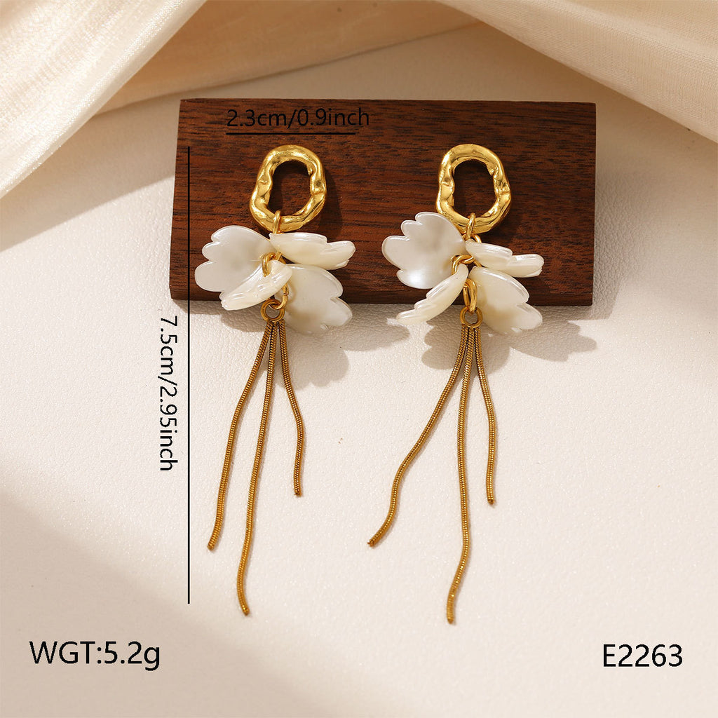 Women Titanium Steel Earrings, Niche High-End Light Luxury Versatile Ear Jewelry, Anti Tarnish Fade Resistant Daily Wear Cross-Border Fashion Accessories