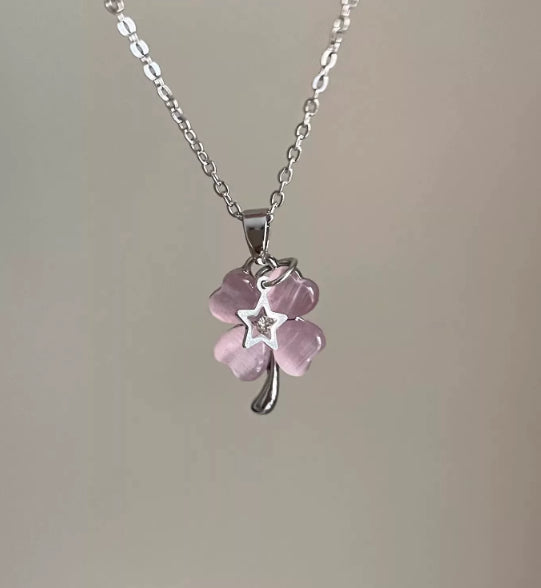 Vintage Lucky Clover Dew Necklace