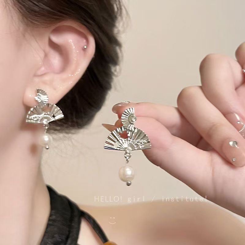 New Chinese Oriental Style Fan-shaped Earrings For Women, Cold Elegant Niche Unique Stud Earrings, Vintage Cheongsam Traditional Ear Jewelry
