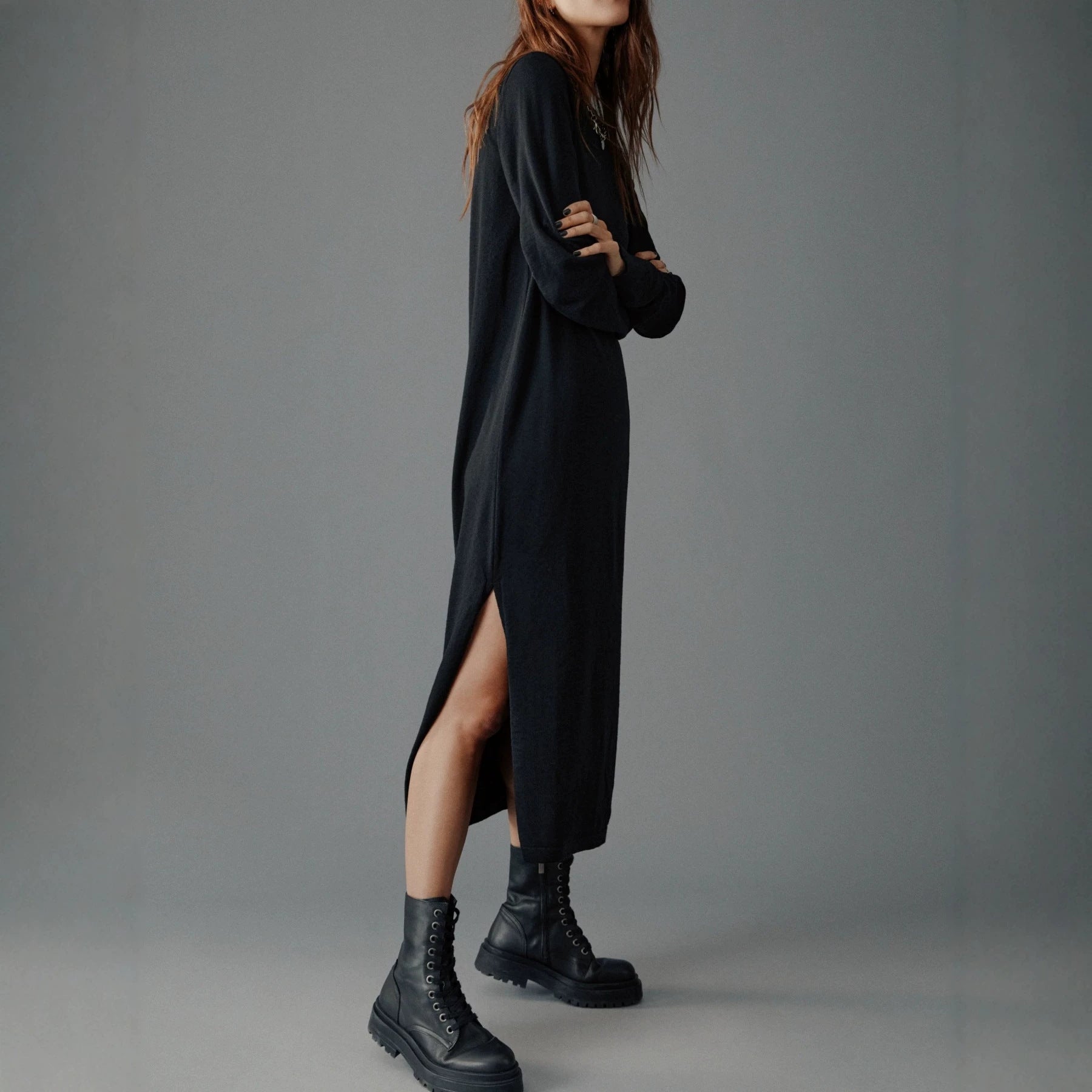 Womens Casual Slim-fit Dress With A Round Neck