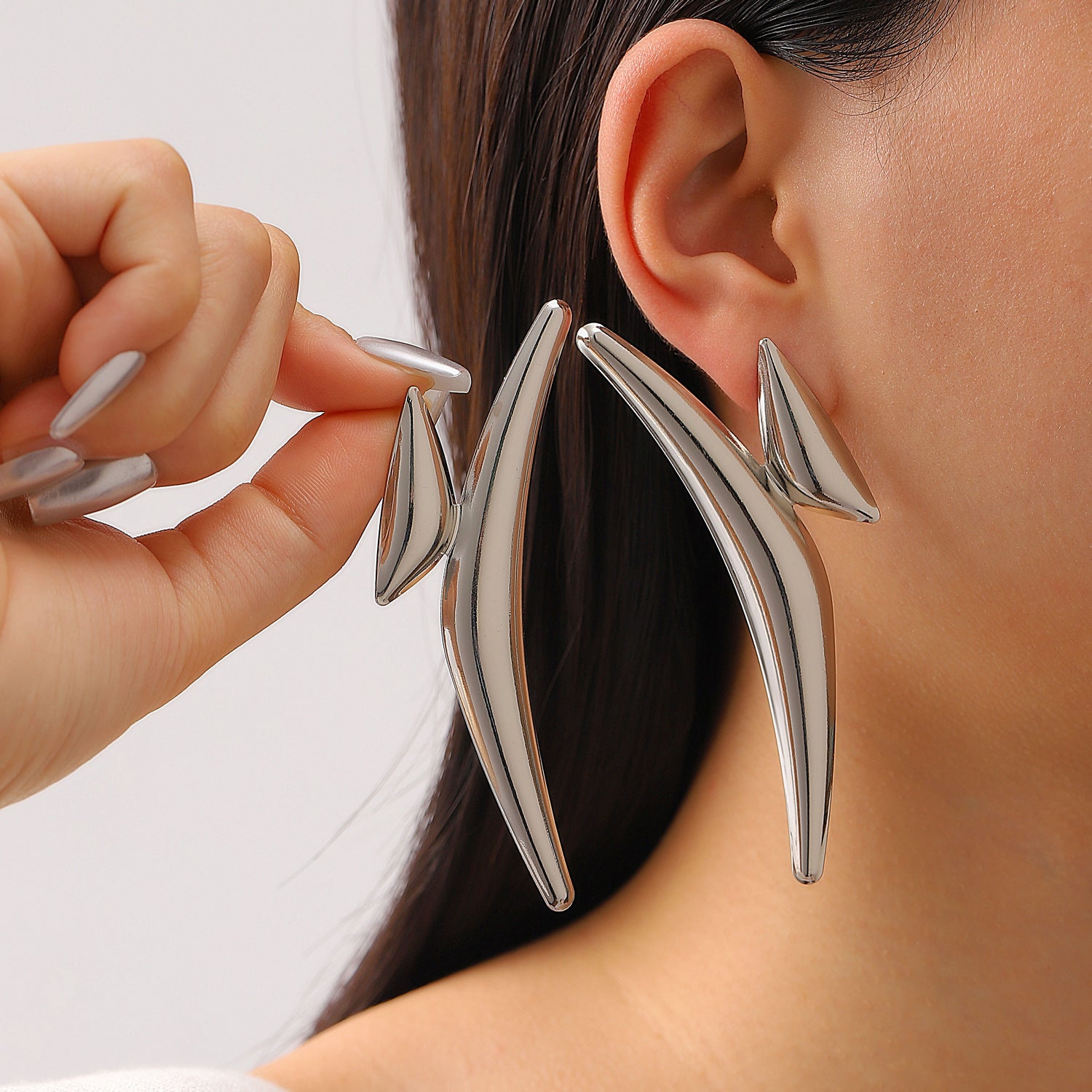 Avant-Garde Irregular Geometric Ear Jewelry, Retro Bold Lava Crinkled Metal Texture European American Trend Women Stud Earrings