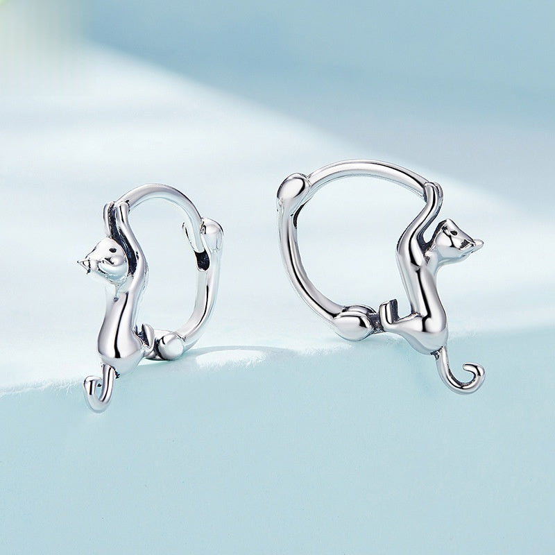 Languid Animal Small Cat Gold-Plated Earrings