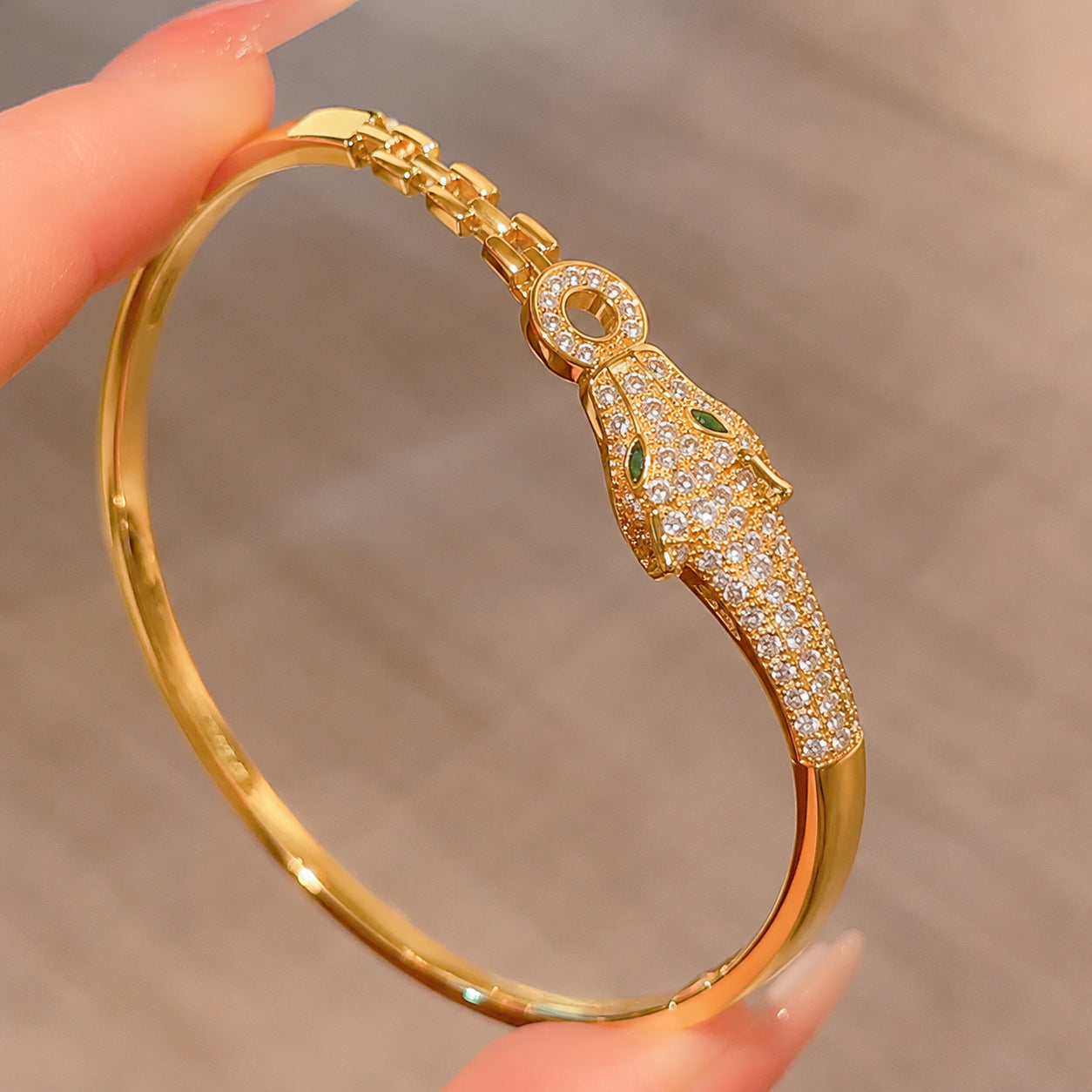Light-luxury Fully Diamond-encrusted Leopard-head Buckle Bracelet
