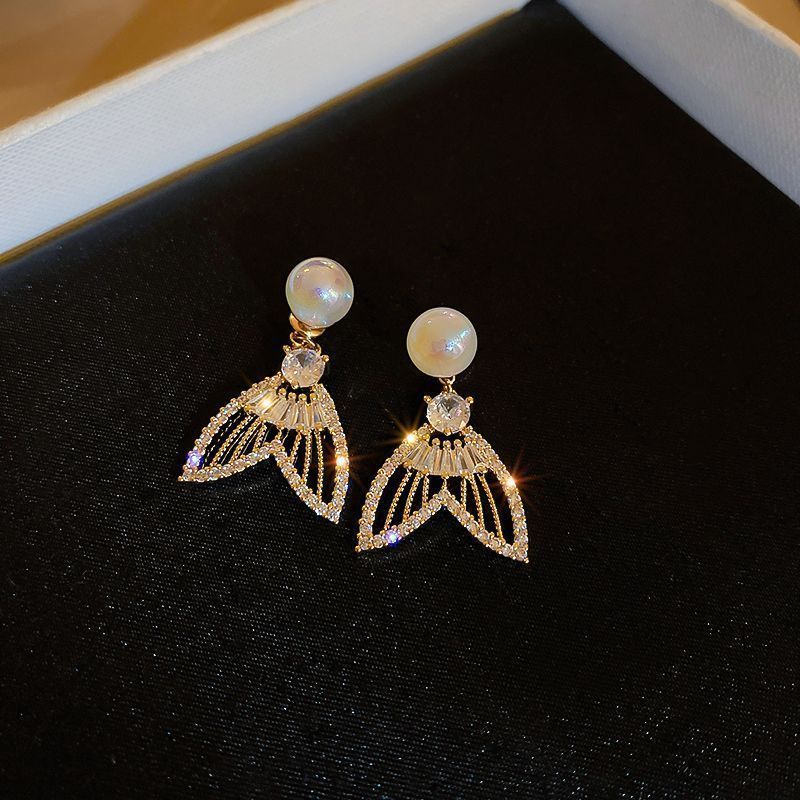 2026 New Hot Selling Light Luxury Elegant Mermaid Tail Pearl Drop Earrings, Niche Designer High-End Dangle Ear Jewelry For Women